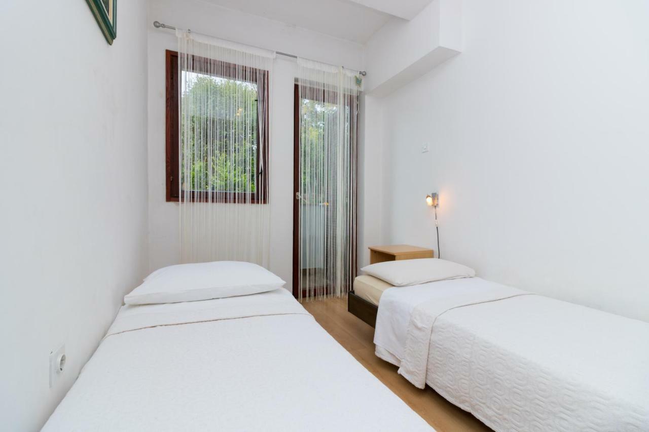 Apartment Beautiful Garden By Rent Istria Porec Exterior photo